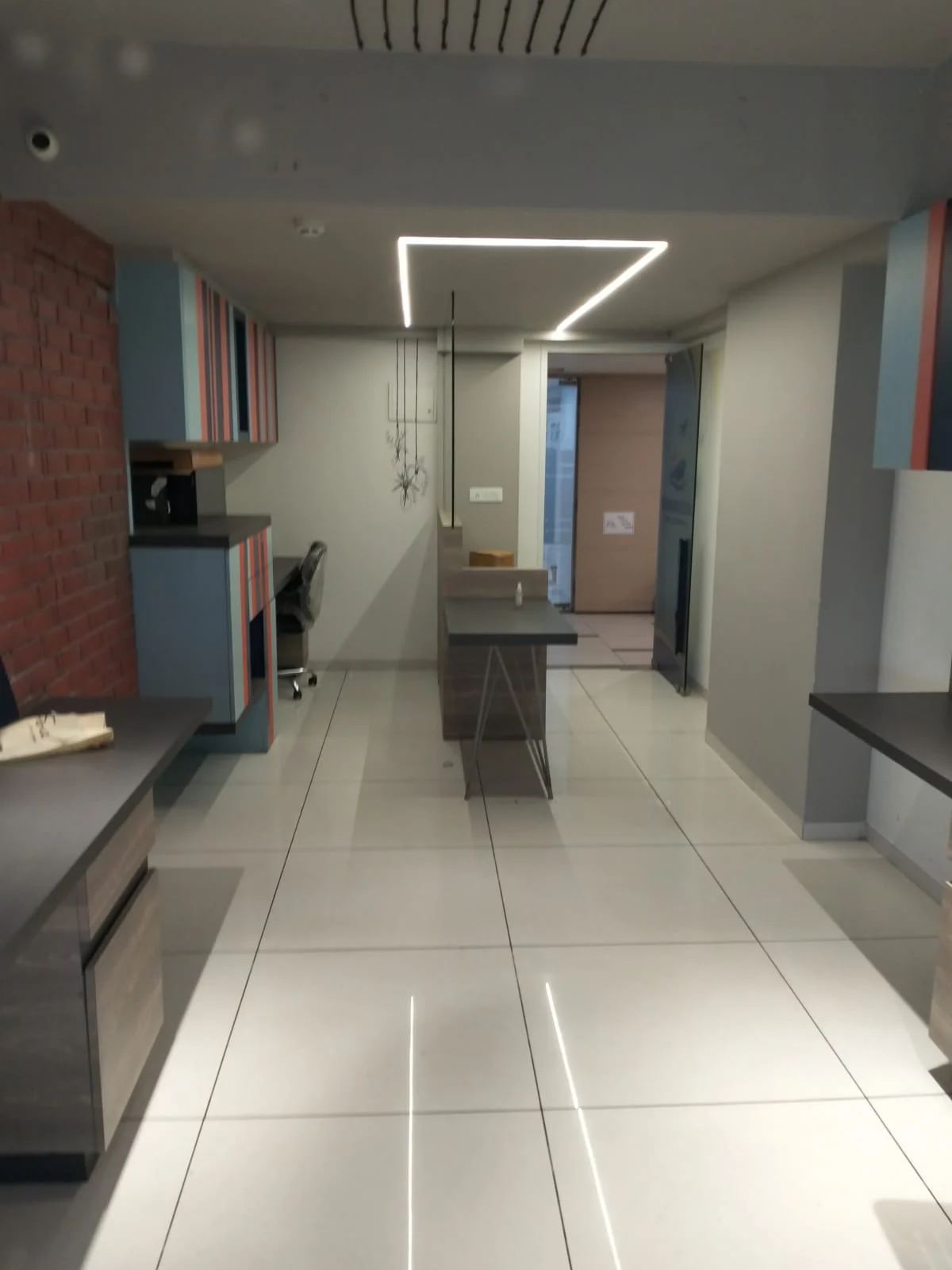 Exterior photograph of commercial property