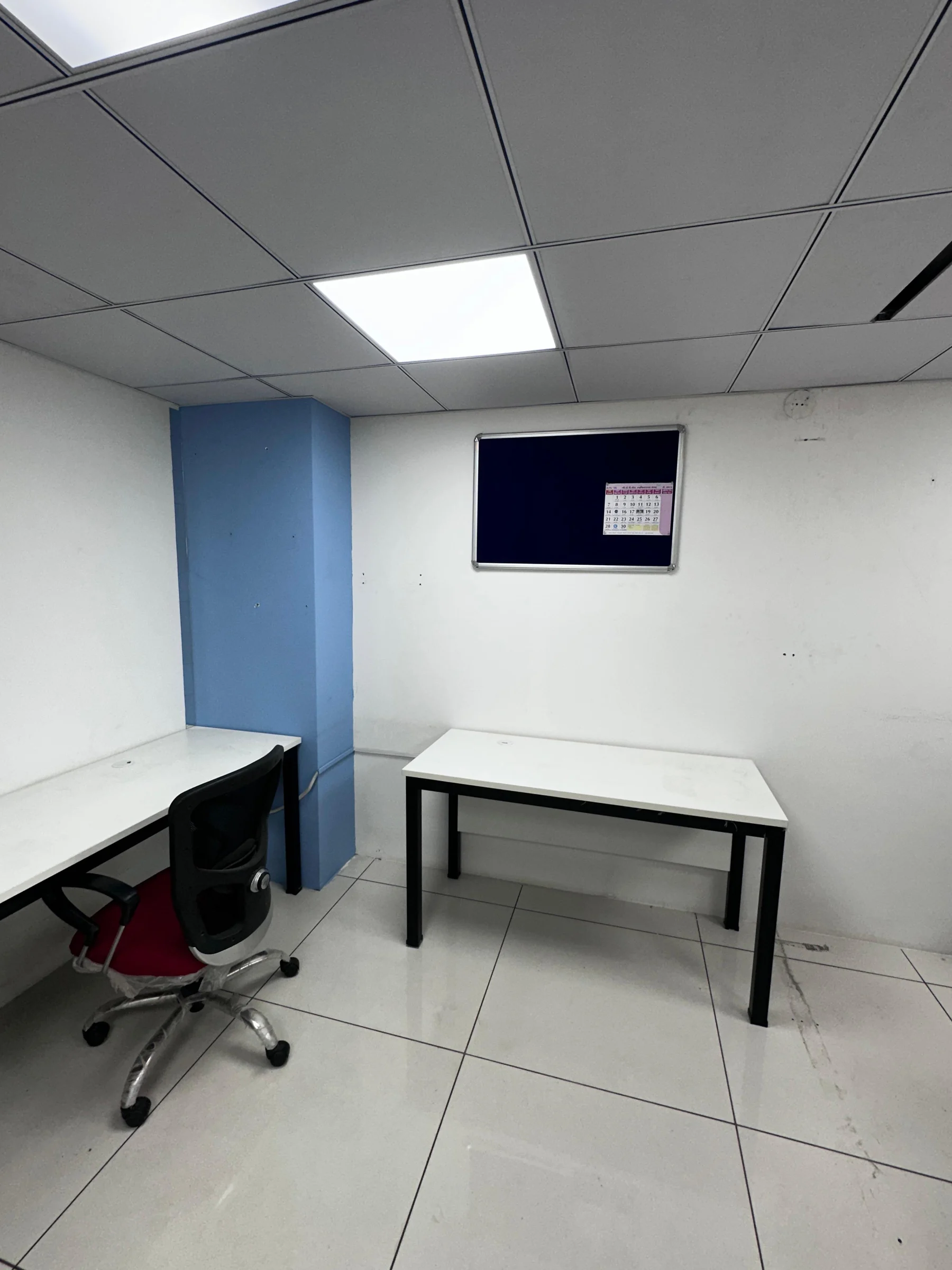 Exterior photograph of commercial property
